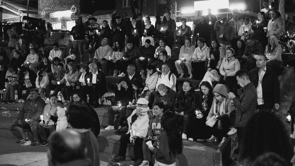 Velatón policías secuestrados