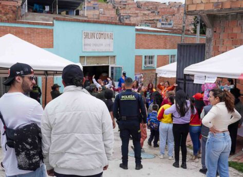 Con música, diálogo comunitario y presencia institucional, el barrio Casa Loma vivió el segundo Festival de Derechos Humanos